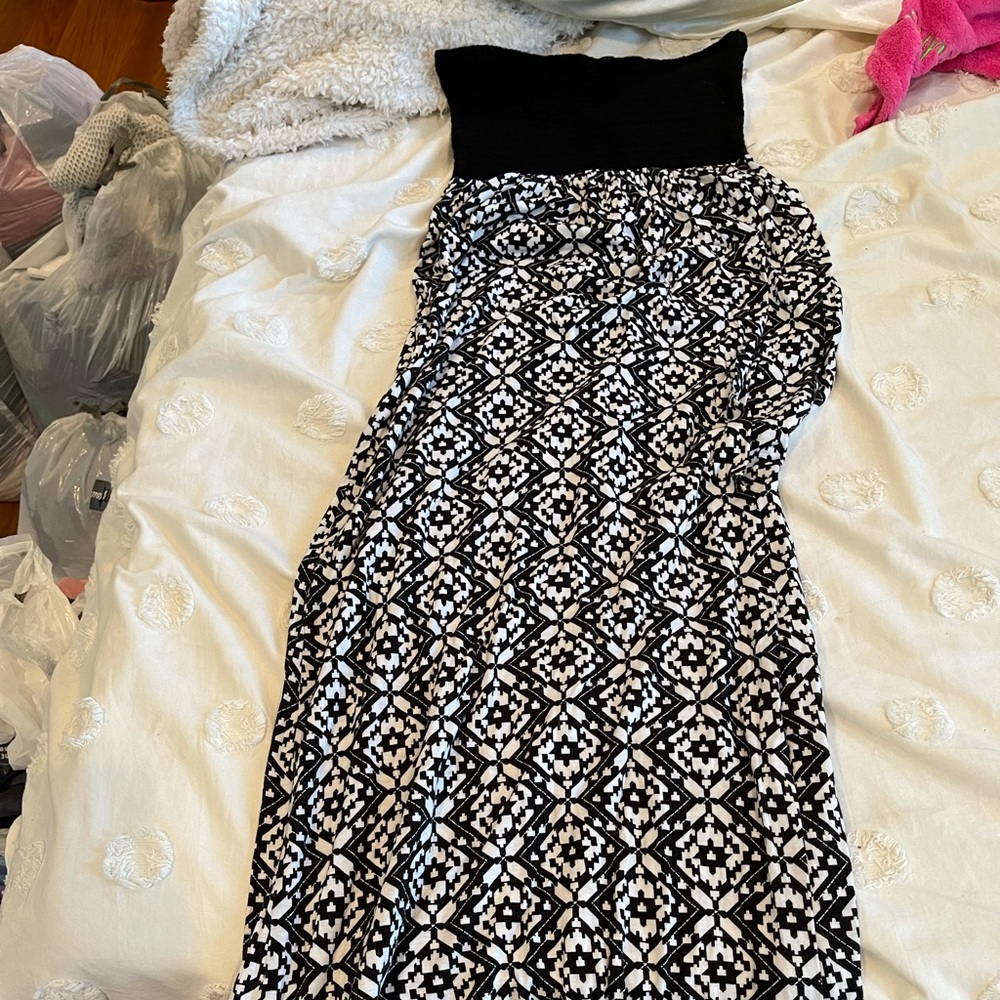 Black and white maxi